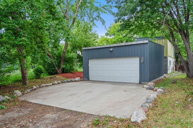 2434 Irving Avenue N, Minneapolis, MN 55411