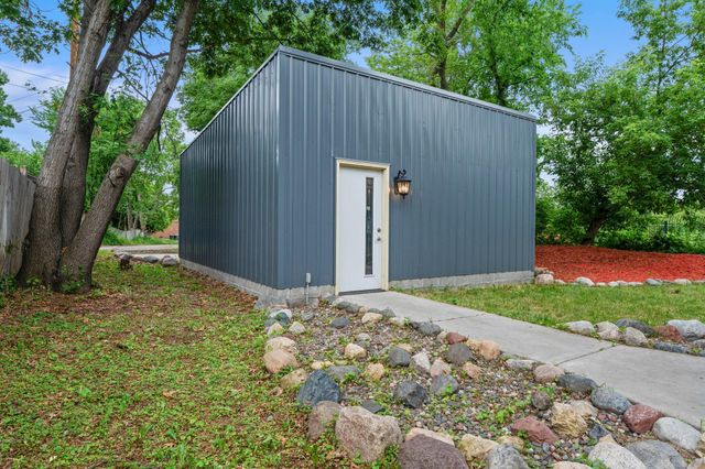 2434 Irving Avenue N, Minneapolis, MN 55411