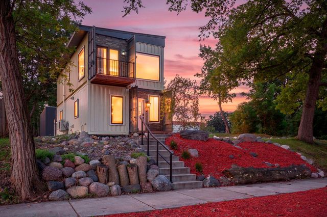 2434 Irving Avenue N, Minneapolis, MN 55411