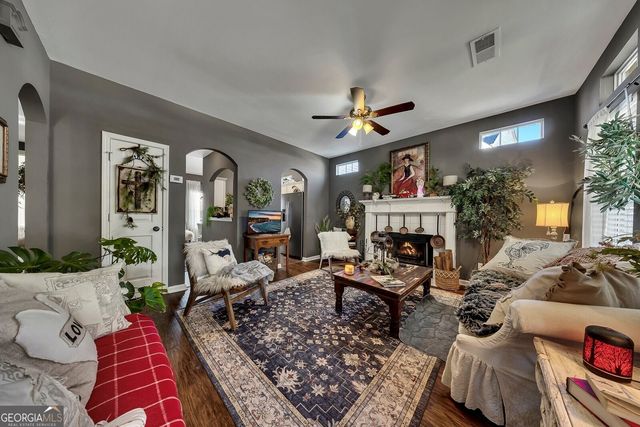 153 Birchwood Pass, Canton, GA 30114