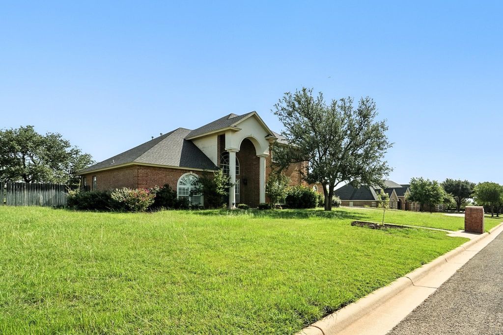 1318 Saddle Lakes Drive, Abilene, TX 79602