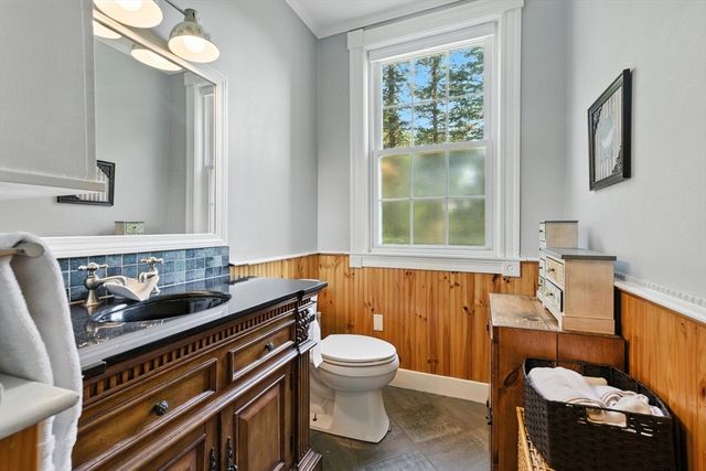 45 Church St A, Chelmsford, MA 01863