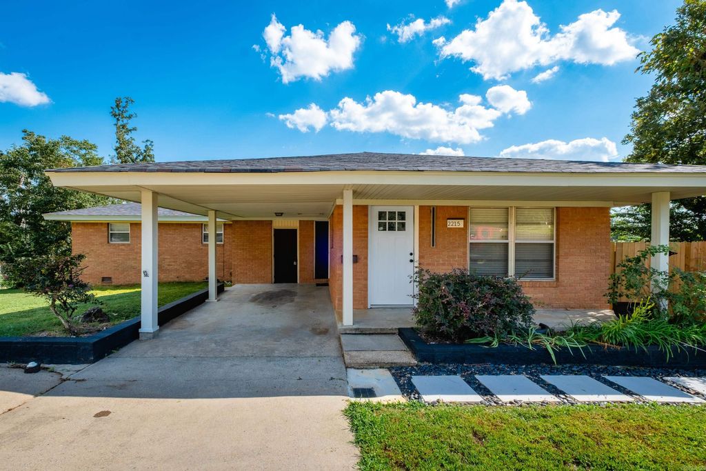2215 Coors Drive, North Little Rock, AR 72218