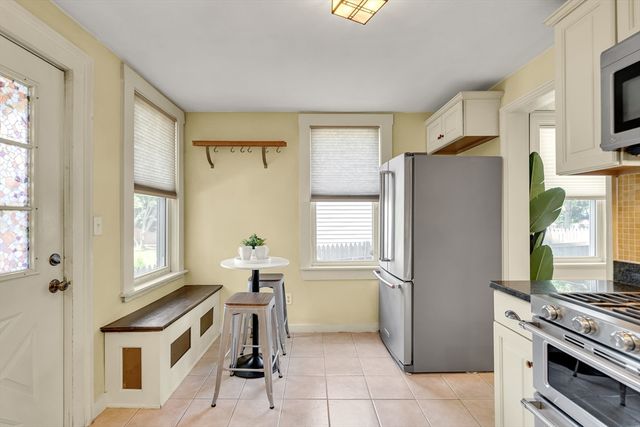 631 Chestnut Hill Ave 631, Brookline, MA 02445