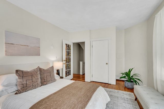 631 Chestnut Hill Ave 631, Brookline, MA 02445