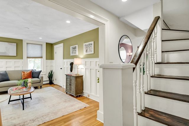 631 Chestnut Hill Ave 631, Brookline, MA 02445