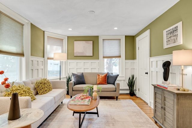 631 Chestnut Hill Ave 631, Brookline, MA 02445
