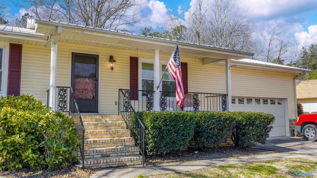 4007 Lyndale Drive, Fort Payne, AL 35968