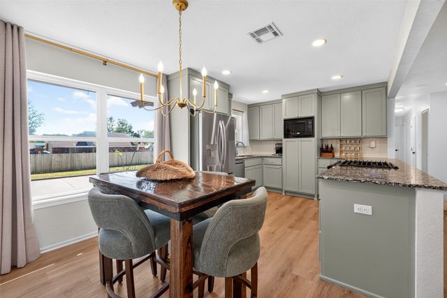 1631 Valley Parkway, Claremore, OK 74017