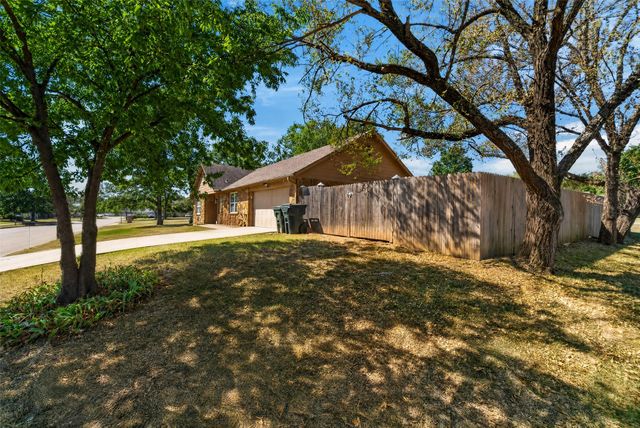 1631 Valley Parkway, Claremore, OK 74017