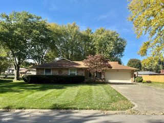 344 Hillendale Drive, Greenwood, IN 46142