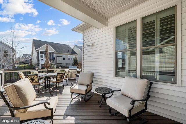 6061 TROTTERS POINT LN, Gainesville, VA 20155