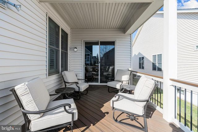 6061 TROTTERS POINT LN, Gainesville, VA 20155