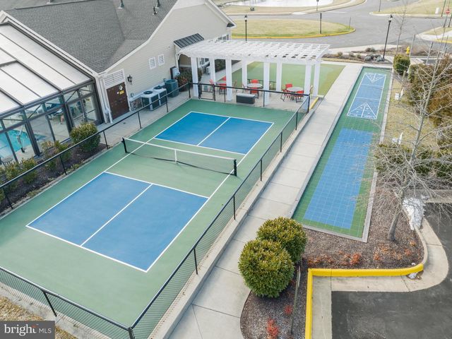 6061 TROTTERS POINT LN, Gainesville, VA 20155