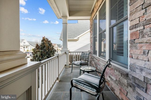 6061 TROTTERS POINT LN, Gainesville, VA 20155