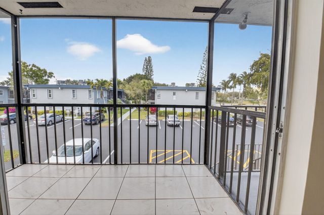 7535 S Oriole Boulevard 206, Delray Beach, FL 33446