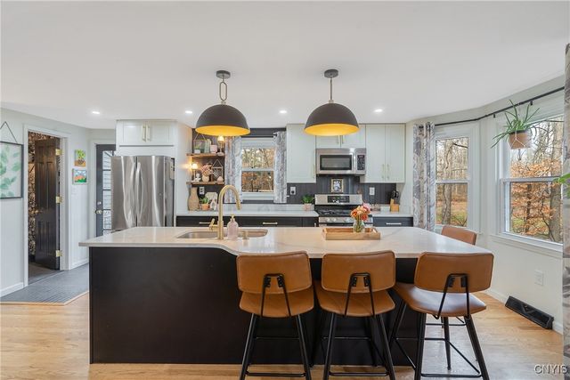 8701 Welwyn Lane, Lysander, NY 13027