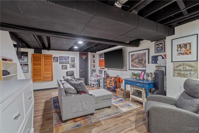 8701 Welwyn Lane, Lysander, NY 13027