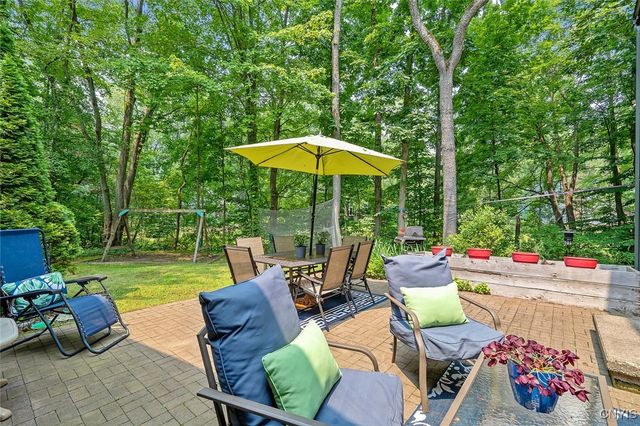 8701 Welwyn Lane, Lysander, NY 13027