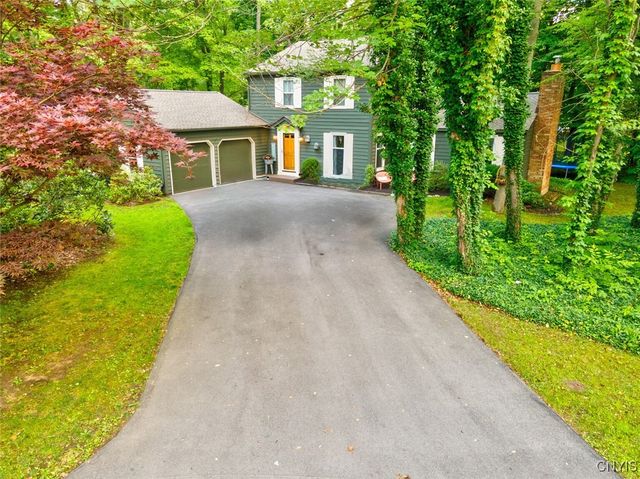 8701 Welwyn Lane, Lysander, NY 13027