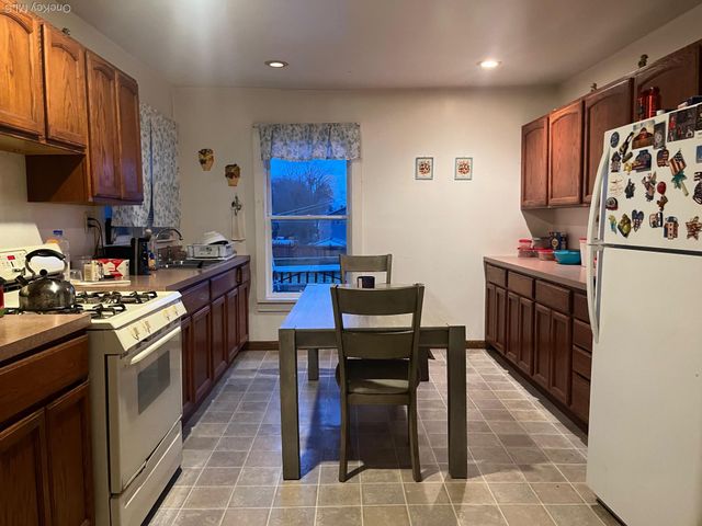 212 Cottage Street, Middletown, NY 10940