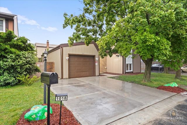 1018 BOB O LINK Lane, Darien, IL 60561
