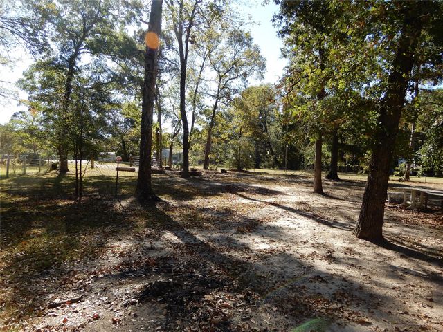 1 Brandon Road, Huntsville, TX 77320