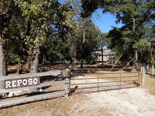 1 Brandon Road, Huntsville, TX 77320