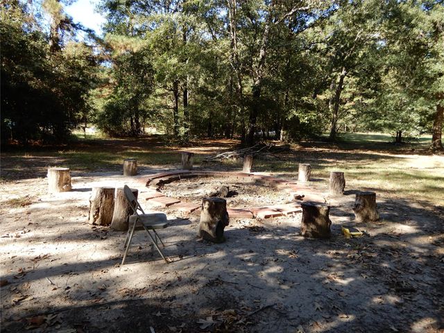 1 Brandon Road, Huntsville, TX 77320