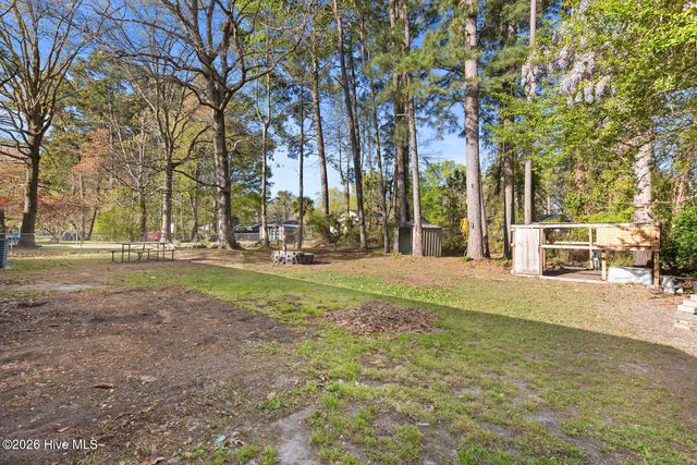 429 Kenwood Drive, Jacksonville, NC 28540