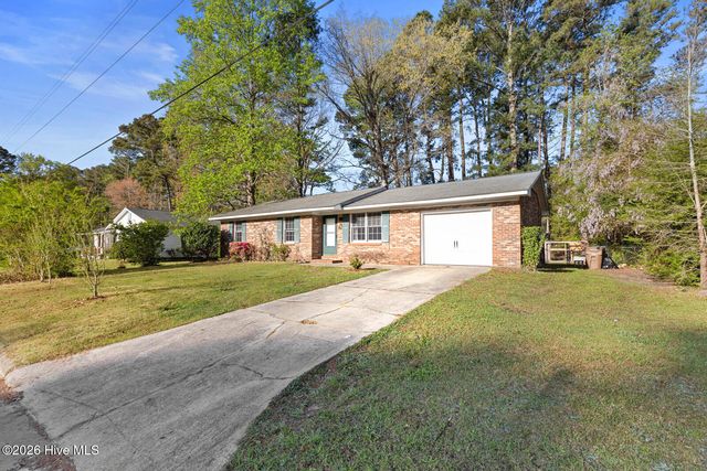 429 Kenwood Drive, Jacksonville, NC 28540