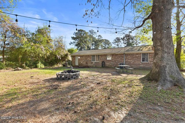 429 Kenwood Drive, Jacksonville, NC 28540