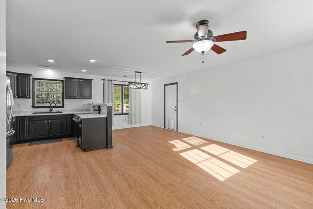 429 Kenwood Drive, Jacksonville, NC 28540