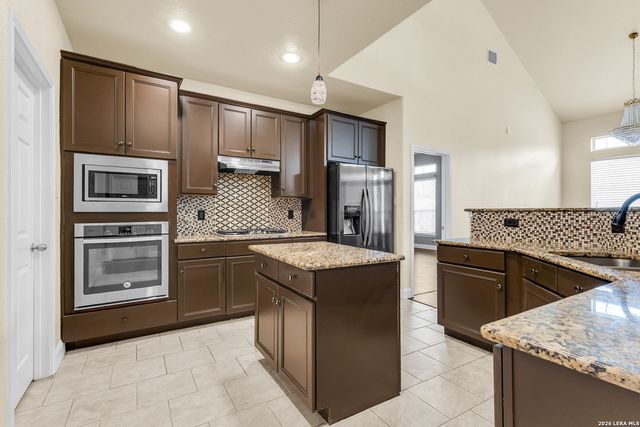 21531 La Pena, San Antonio, TX 78258