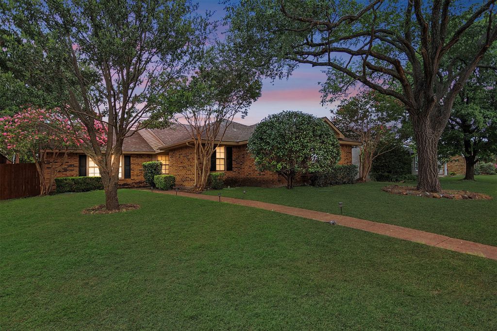 704 Timberbend Trail, Allen, TX 75002