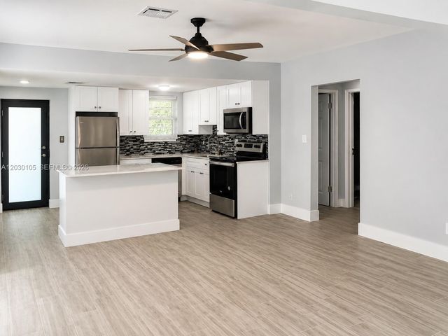 209 SW 5th St 209, Dania Beach, FL 33004