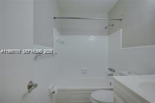 2020 NE 51st Court 203, Fort Lauderdale, FL 33308