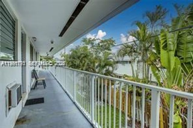 2020 NE 51st Court 203, Fort Lauderdale, FL 33308