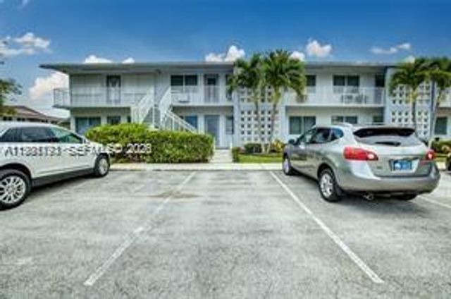 2020 NE 51st Court 203, Fort Lauderdale, FL 33308