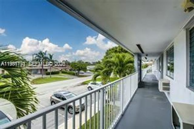 2020 NE 51st Court 203, Fort Lauderdale, FL 33308