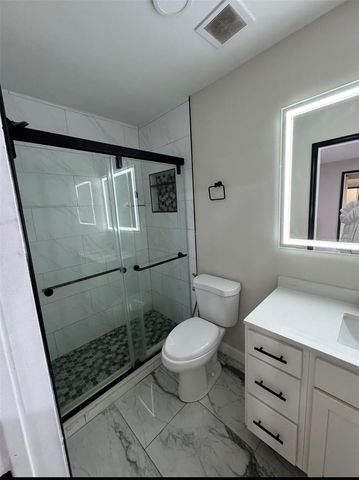 7714 W POWHATAN, Tampa, FL 33615