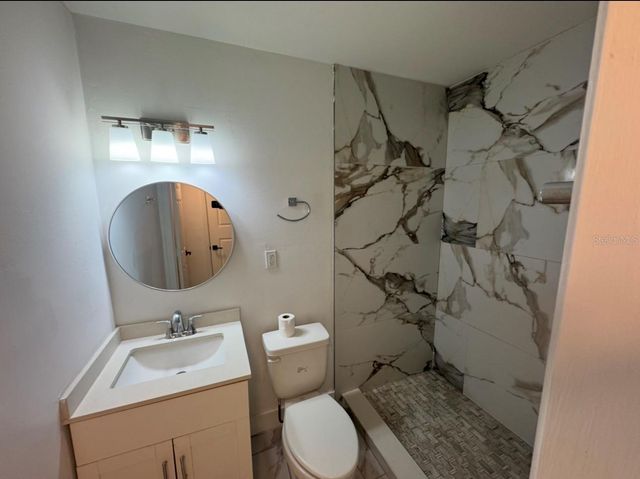 7714 W POWHATAN, Tampa, FL 33615