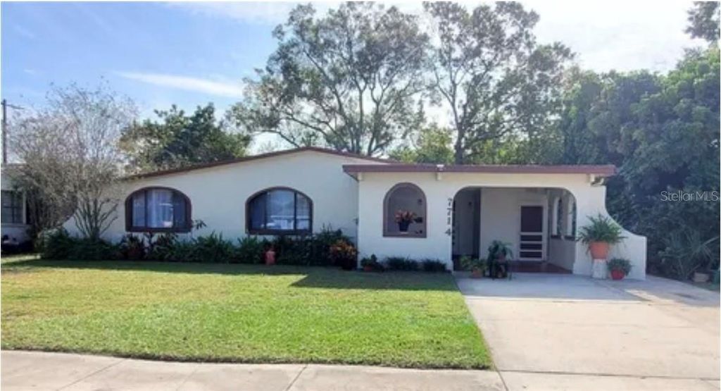 7714 W POWHATAN, Tampa, FL 33615