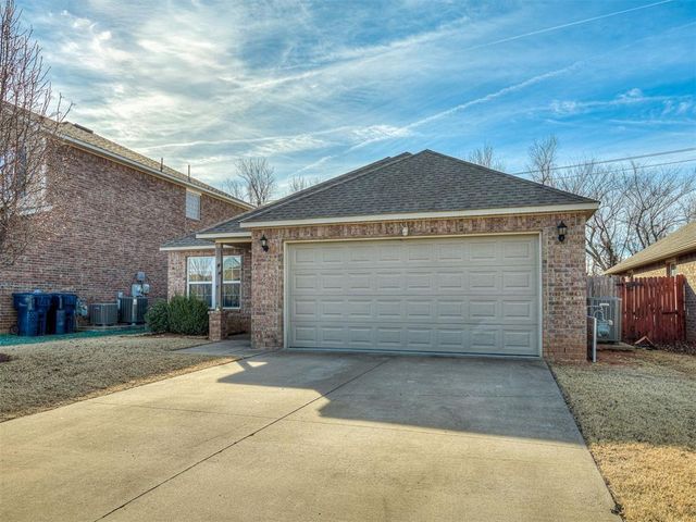 9220 NW 70th Street, Yukon, OK 73099