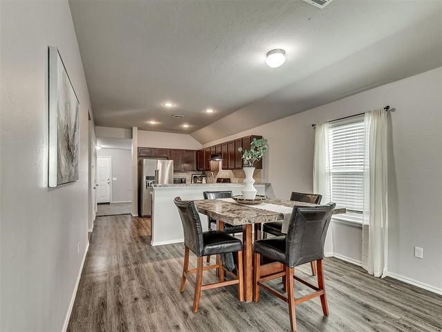 9220 NW 70th Street, Yukon, OK 73099
