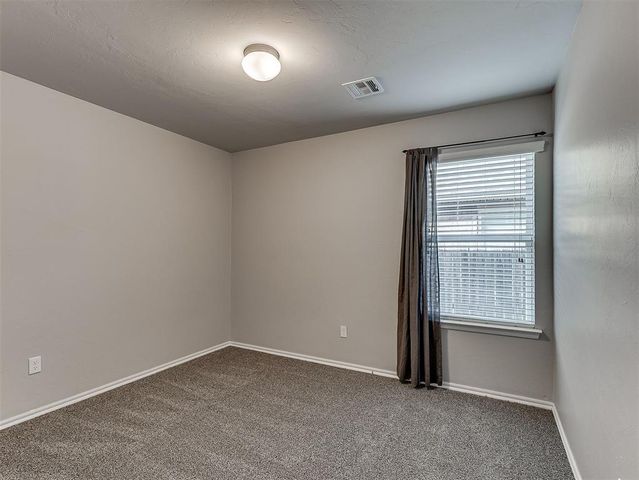 9220 NW 70th Street, Yukon, OK 73099