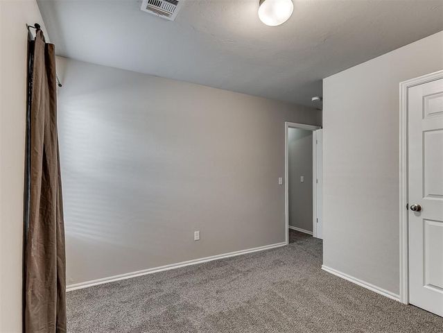 9220 NW 70th Street, Yukon, OK 73099