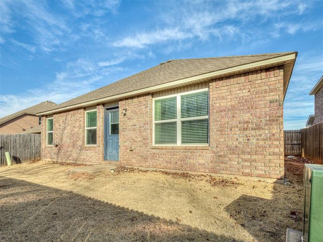 9220 NW 70th Street, Yukon, OK 73099