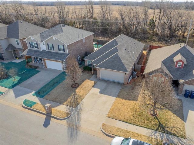 9220 NW 70th Street, Yukon, OK 73099