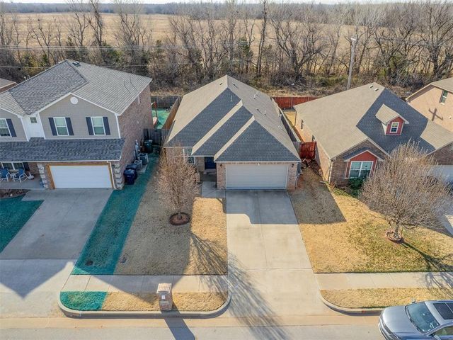 9220 NW 70th Street, Yukon, OK 73099